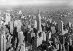 New York roku 1932 | 35 cm x 50 cm , 60 cm x 85 cm , 70 cm x 100 cm , 95 cm x 135 cm 