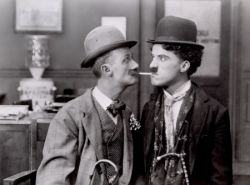Charlie Chaplin a Ben Turpin | 40 cm x 55 cm , 55 cm x 75 cm , 70 cm x 95 cm , 85 cm x 115 cm 